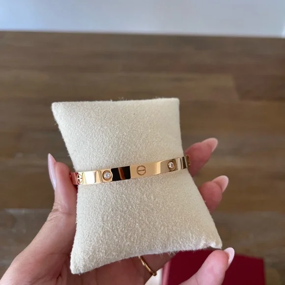 Cartier Classic Love Bracelet 4 diamonds size 18 in Rose Gold - Picture 3 of 7